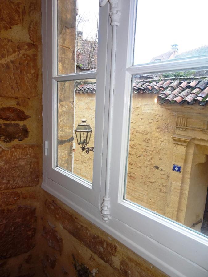Les Appartements De Bacchus Сарла-ла-Канеда Екстериор снимка